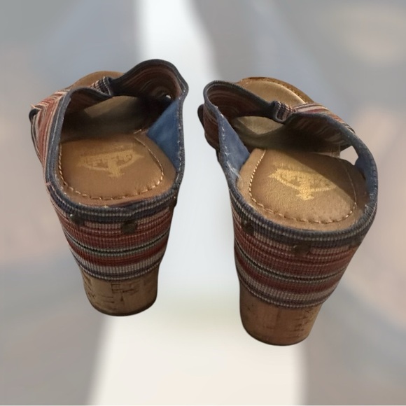 Crown Vintage Colorful Striped Wedge Sandals Size 9.5 - Picture 3 of 6